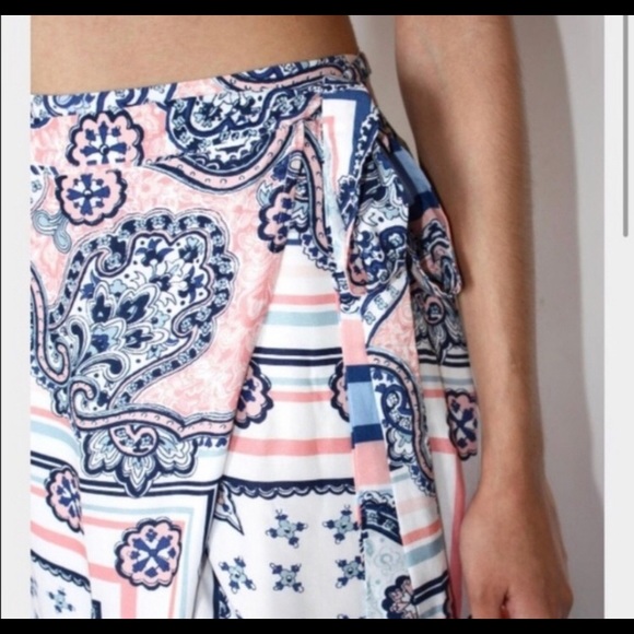 Jet set Diaries wrap Maxi skirt - Picture 3 of 6